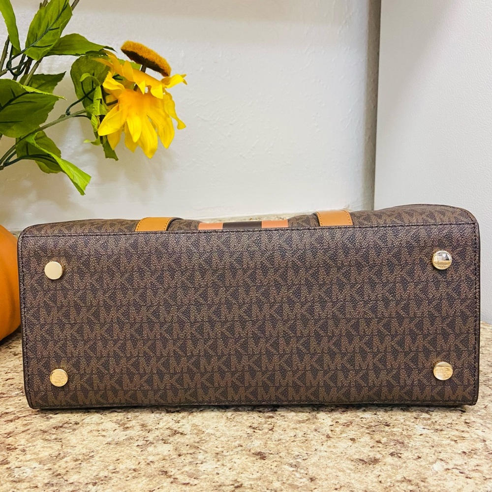 Michael KORS Nouveau Hamilton Stripe Large Satchel - Picture 8 of 10